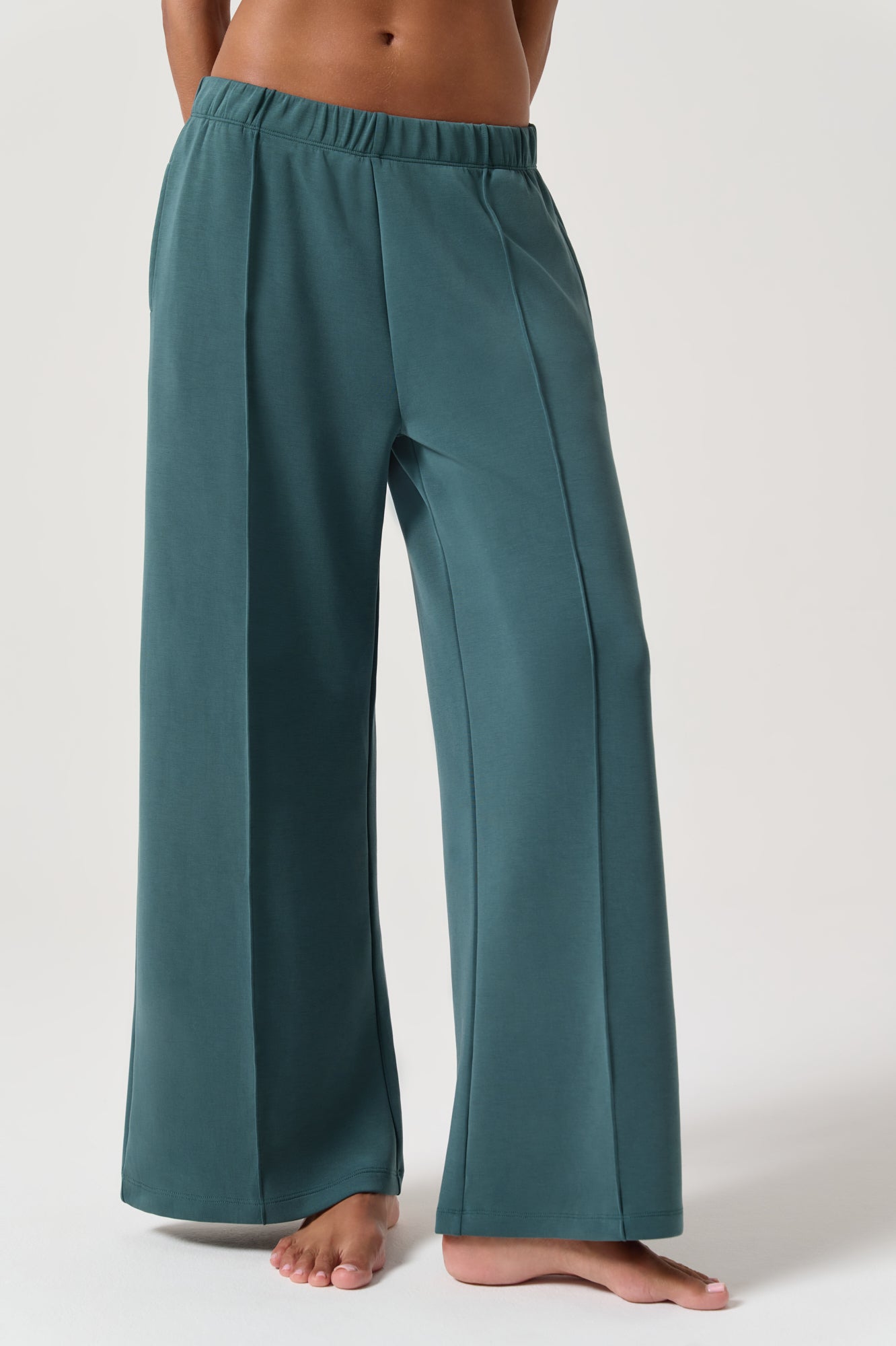 Roam Wide Leg Pant