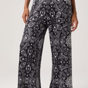 Roam Wide Leg Pant