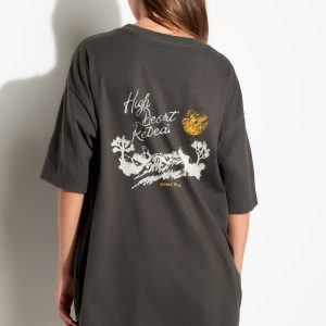 Retreat Boyfriend Tee